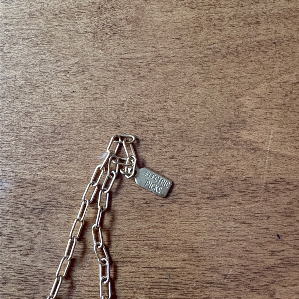 Electric Picks Necklace ⚡️ - Picture 4 of 4